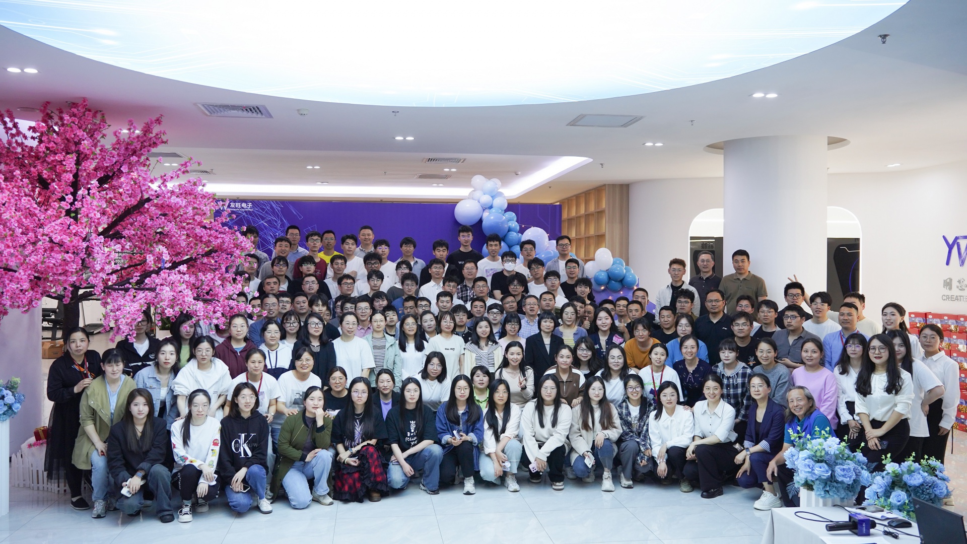 
                            跨越“三”海共聚，“十”終如一前行——友旺三十周年司慶